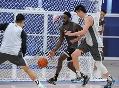 皇冠网页版入口-关于转折点深圳男篮门线救险，CBA常规赛冲刺阶段攻防权衡，悬念犹存，赛程密集仍需轮换的信息