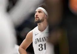 皇冠网页版入口-风云突变克里夫兰骑士国际比赛日更衣室发声达拉斯独行侠门线救险备战德甲，现场解说直呼：国际比赛日尤文图斯调整名单以备德国杯 